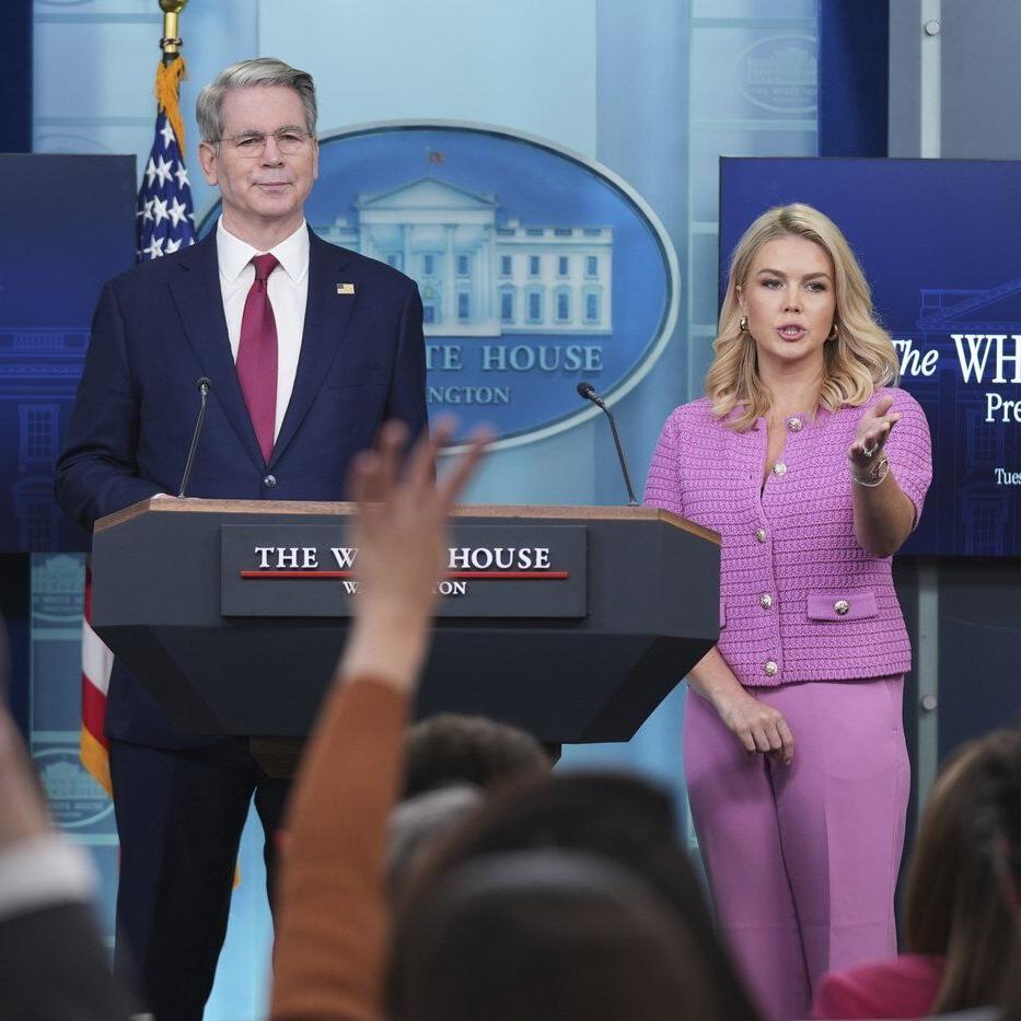 Trump signs executive orders to give automobile industry some tariff relief